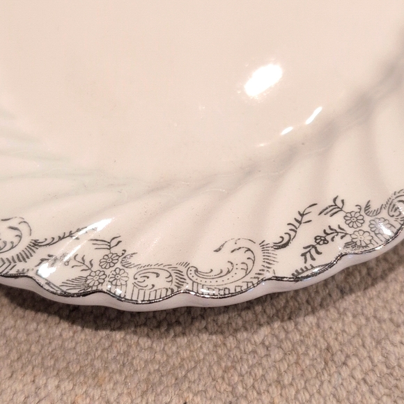 Snowhite regency Johnson bros ironstone serving plate - Picture 2 of 5